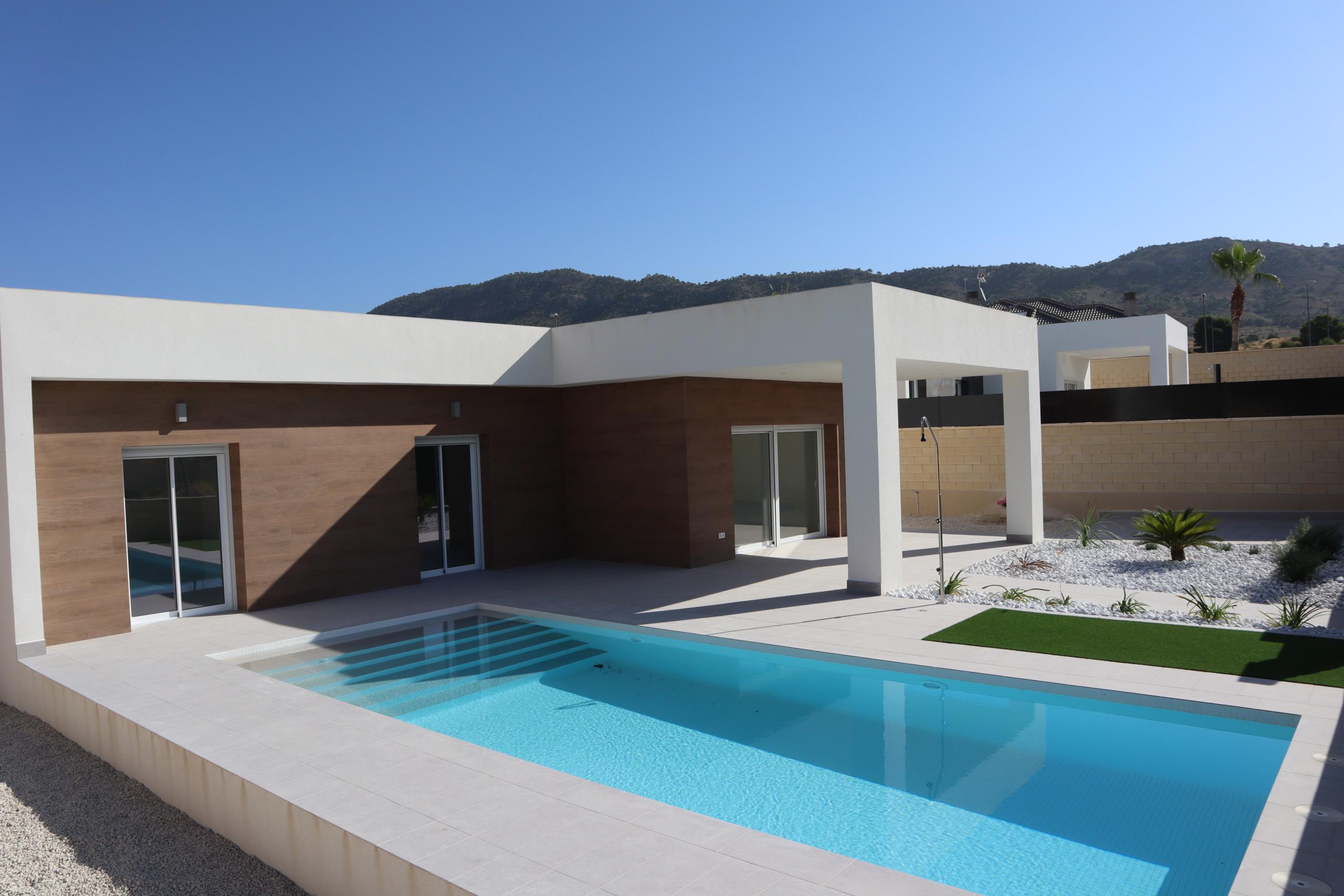 Luxury detached villa in La Romana, Alicante