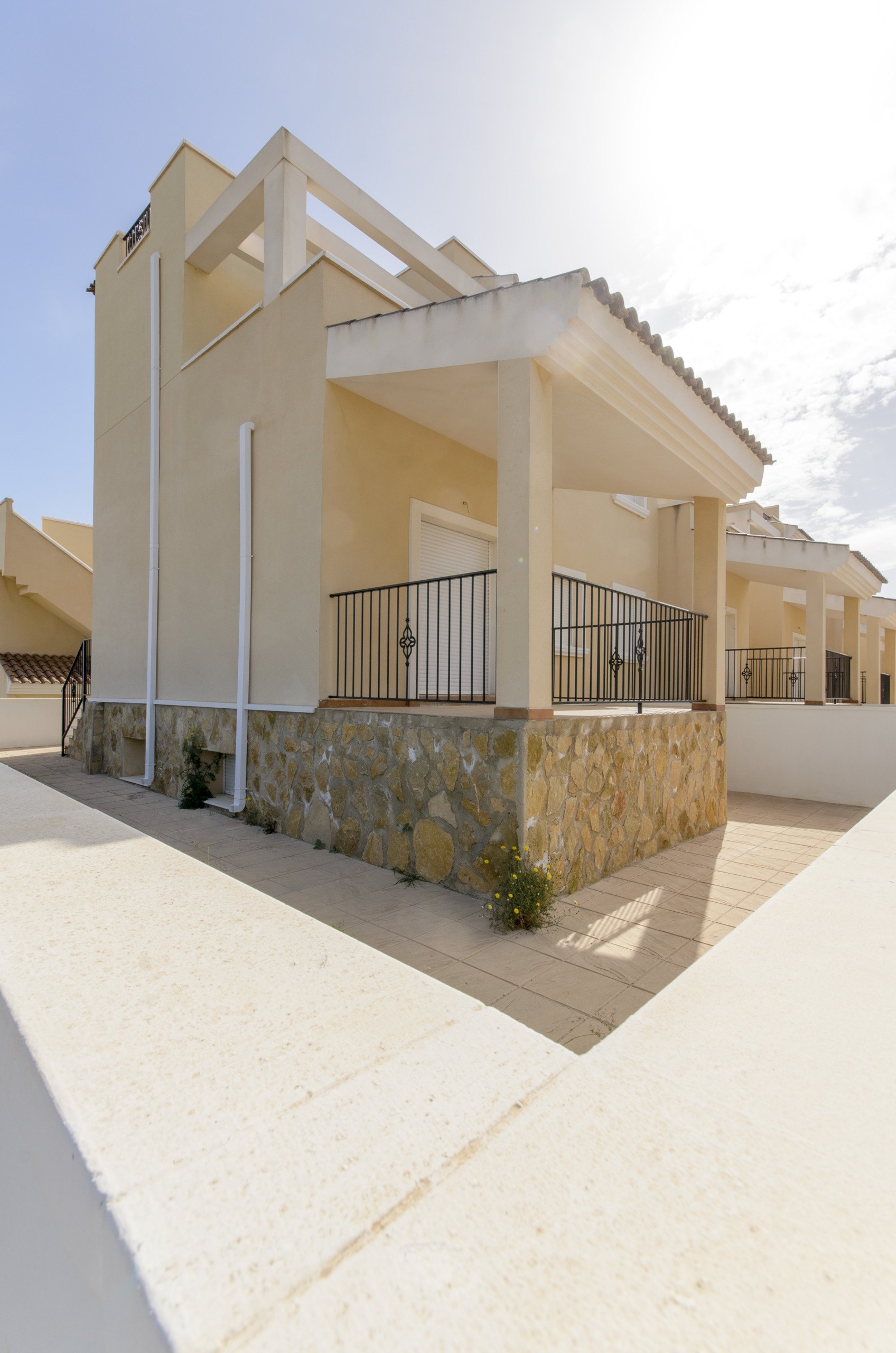 Half-vrijstaande woningen in spectaculaire woonwijk in San Miguel de Salinas