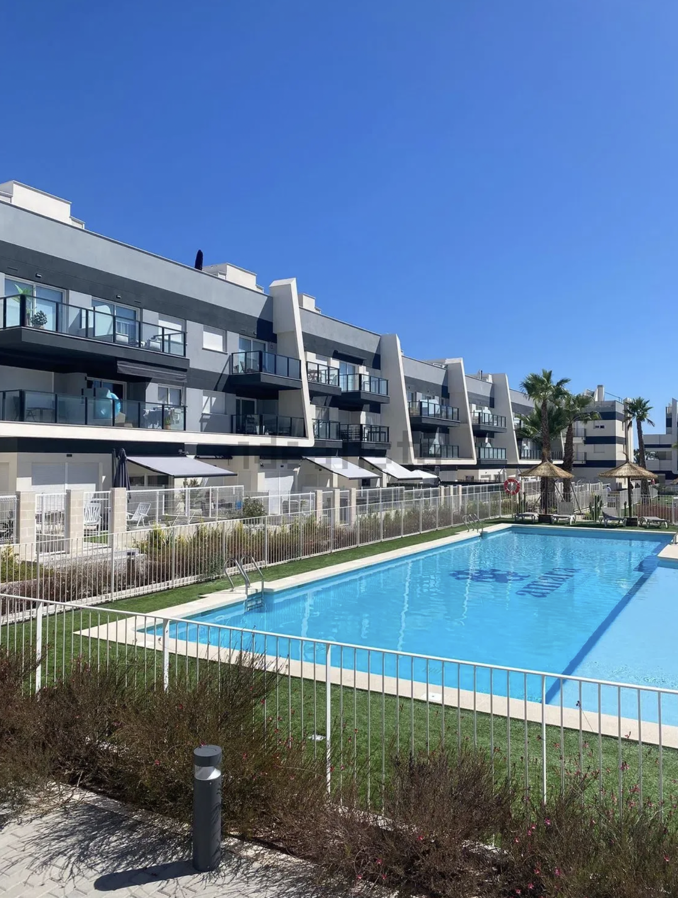 Exclusief instapklaar appartement op de begane grond in Gran Alacant