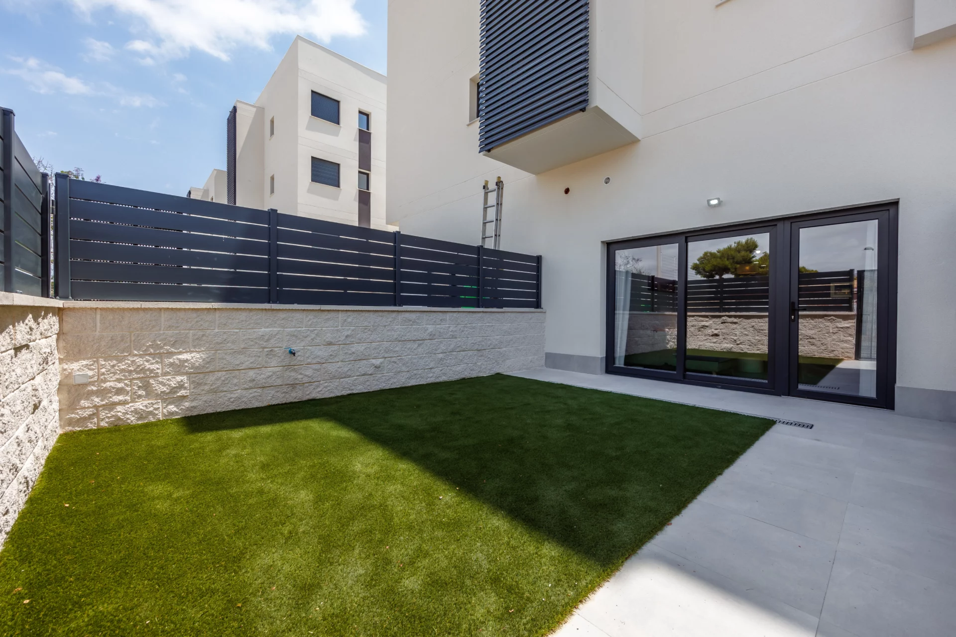Apartamentos turísticos de obra nueva en Villajoyosa, Alicante - miniatura 17