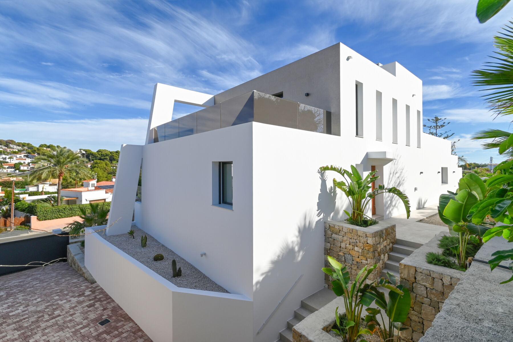 Exclusive luxury villa just steps from the sea in Moraira - thumbnail 18