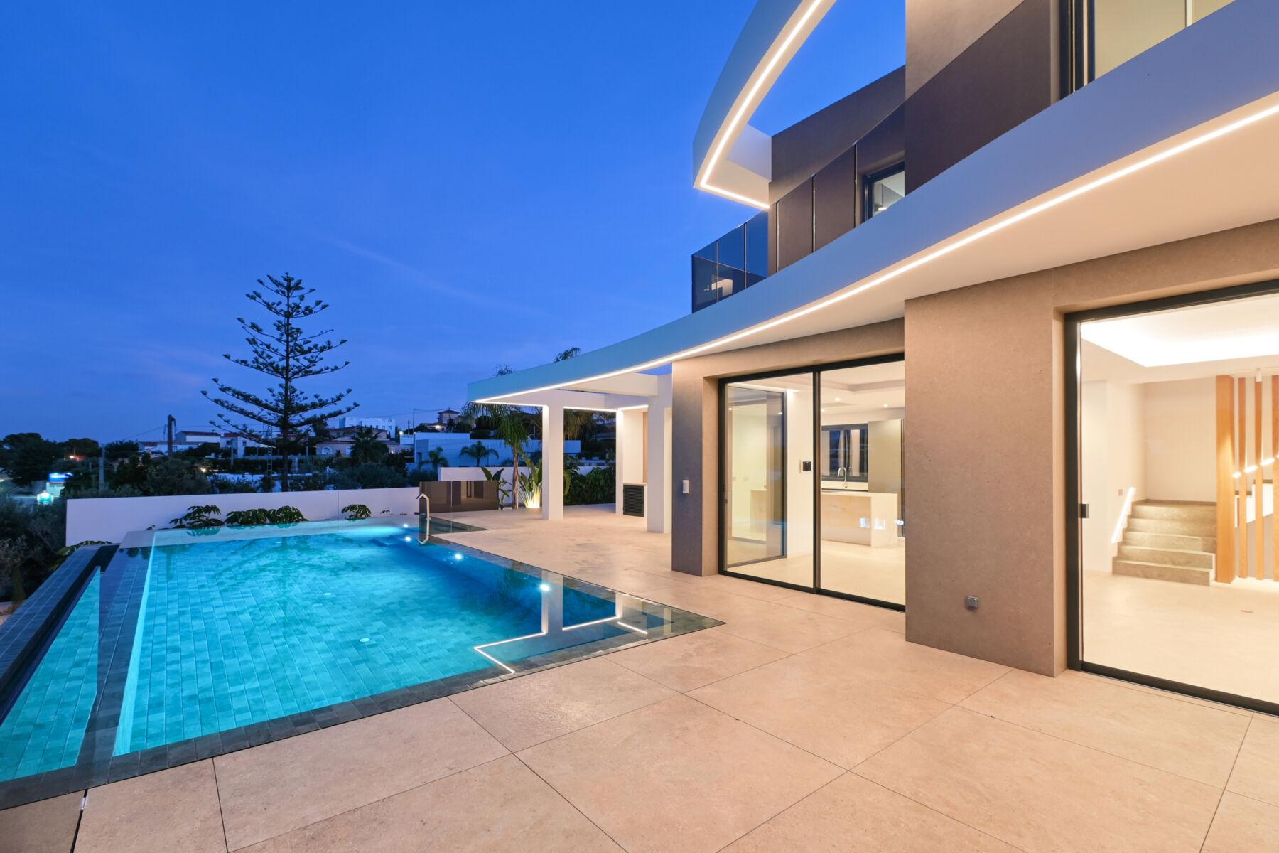 Exclusive luxury villa just steps from the sea in Moraira - thumbnail 45