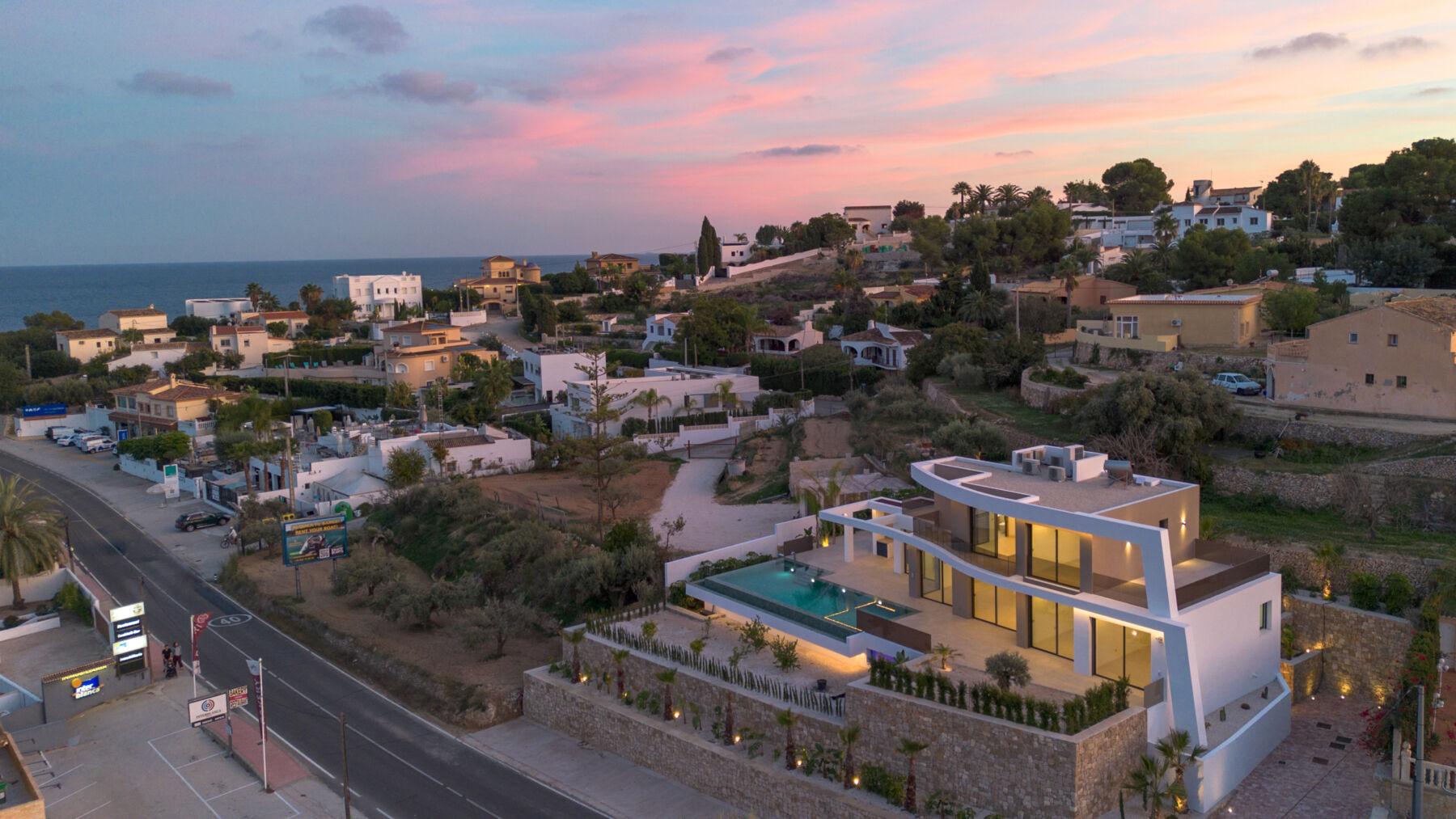 Exclusive luxury villa just steps from the sea in Moraira - thumbnail 6