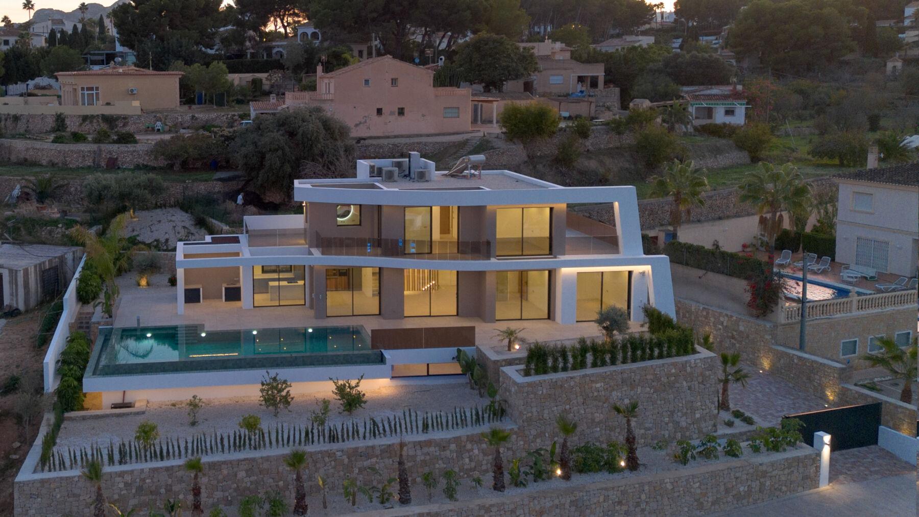 Exclusive luxury villa just steps from the sea in Moraira - thumbnail 7