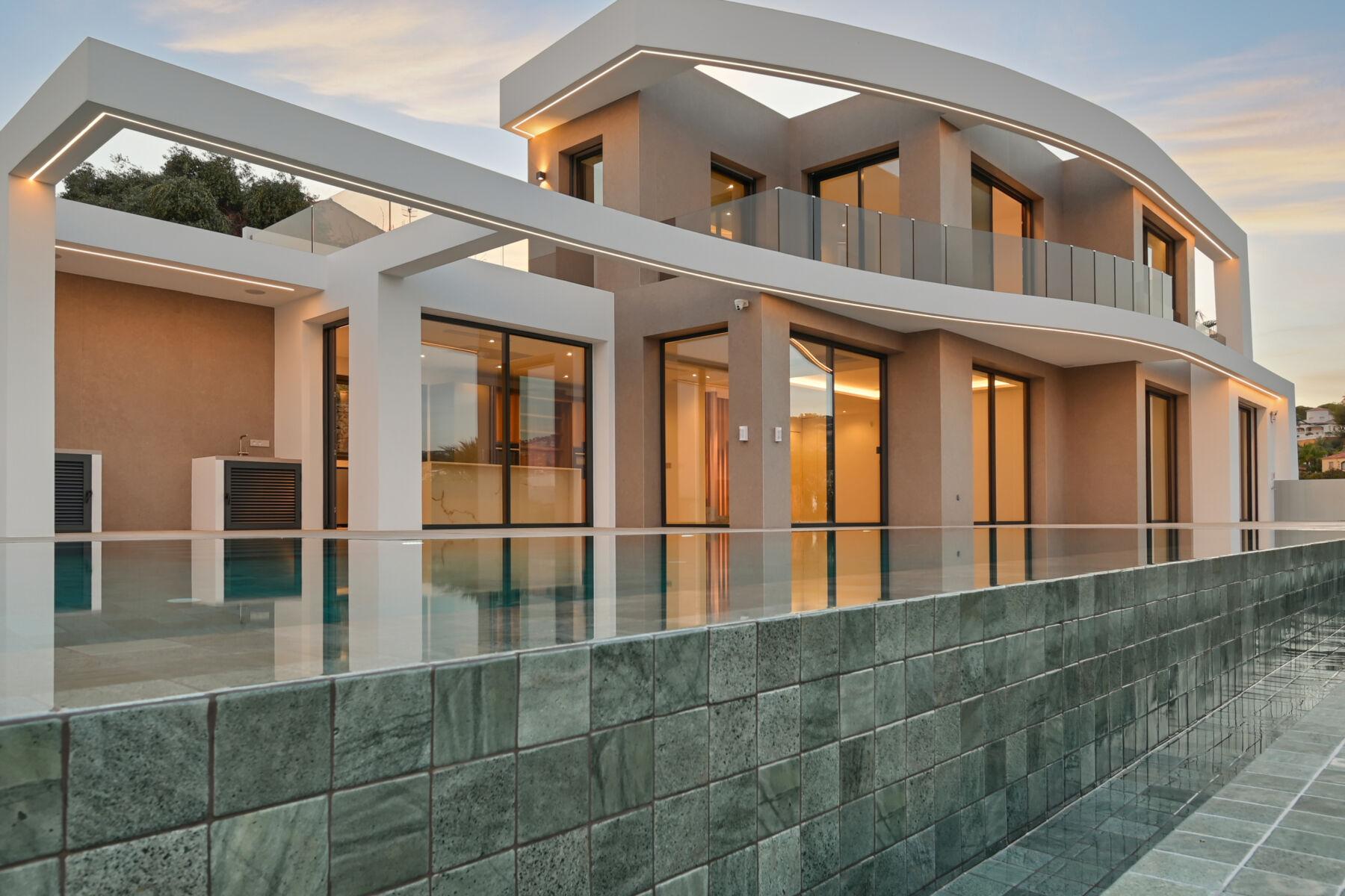136496-Exclusieve luxe villa op een steenworp van de zee in Moraira