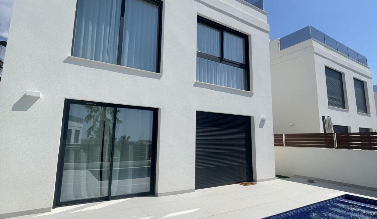143383-Vrijstaande villa met zeezicht in Villajoyosa
