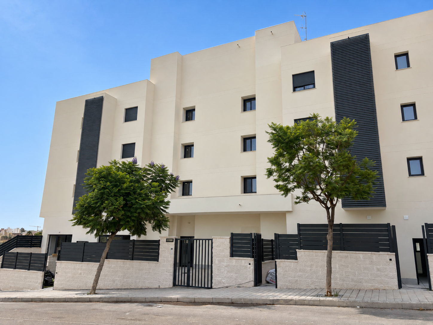 Bright apartment with sea views in Villajoyosa - thumbnail 4